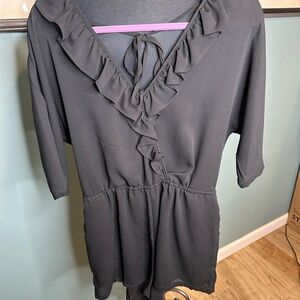 LC Lauren Conrad Black Ruffle 2/3 Sleeve Romper Pockets Size Small